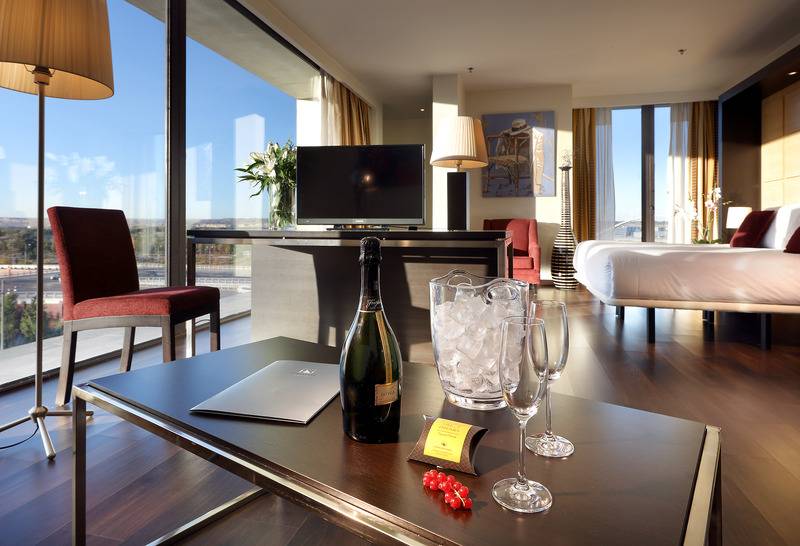 اتاق استاندارد با تخت بزرگ, Bay Bridge Inn San Francisco
