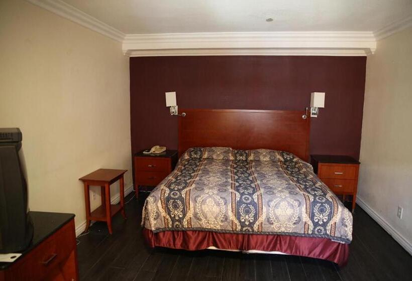 اتاق استاندارد با تخت بزرگ, Chateau Inn & Suites