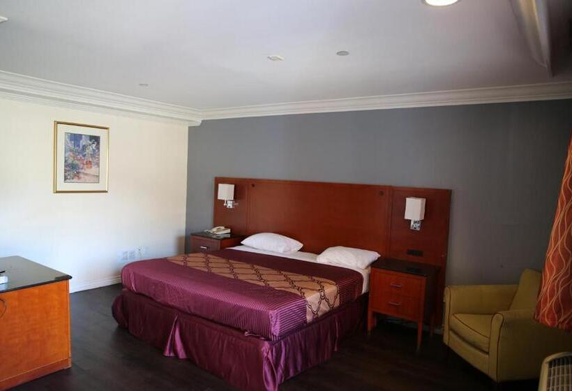 اتاق استاندارد با تخت بزرگ, Chateau Inn & Suites
