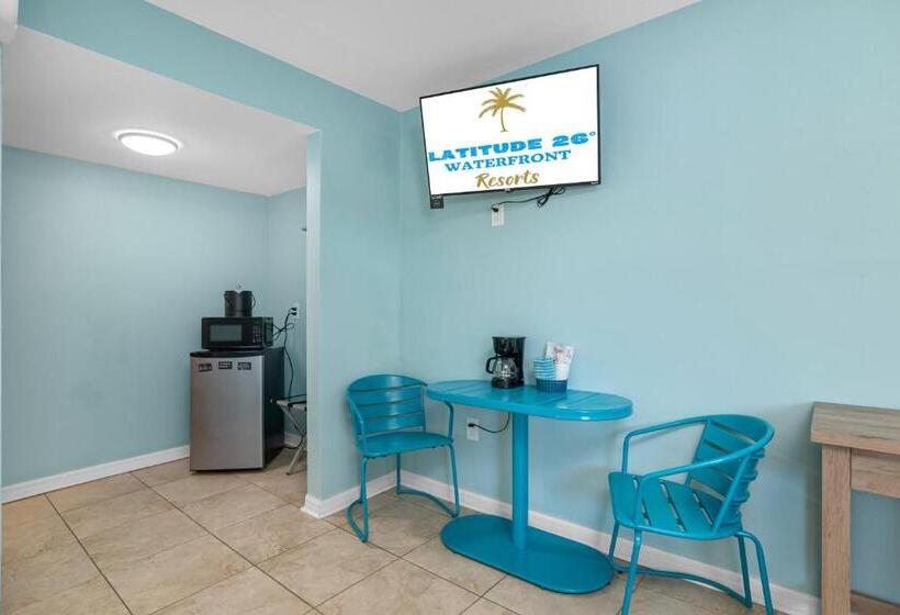 اتاق استاندارد با تخت بزرگ, Latitude 26 Waterfront Resort And Marina