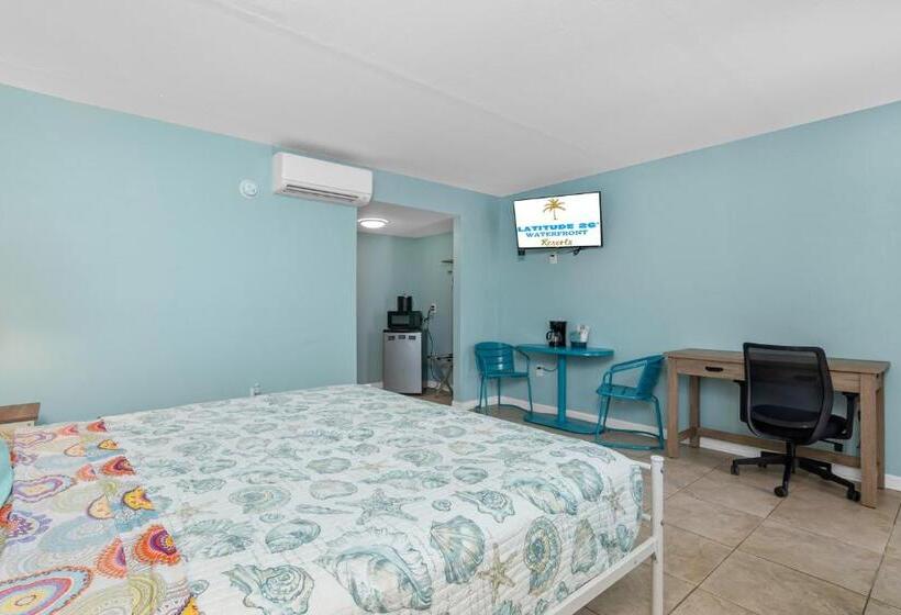 اتاق استاندارد با تخت بزرگ, Latitude 26 Waterfront Resort And Marina