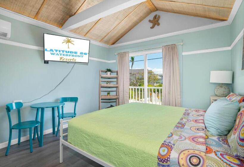 بانگلوی استاندارد, Latitude 26 Waterfront Resort And Marina