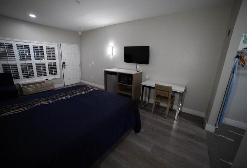 Quarto Deluxe Cama King, Mid City Inn & Suites Pico Rivera