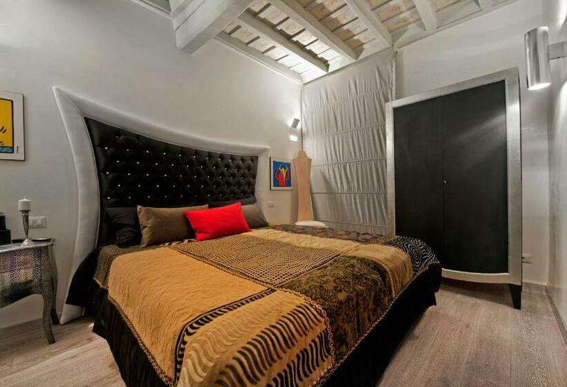 Chambre Standard, Pantheon Relais