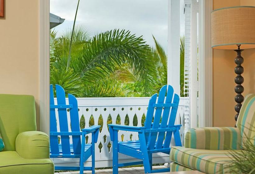 سوئیت با تخت بزرگ, Parrot Key Hotel & Villas
