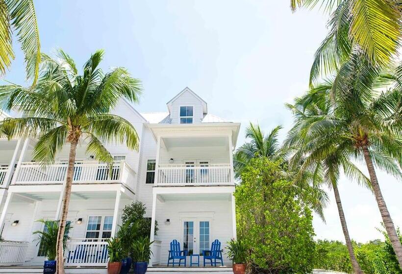 ویلای 3 خوابه, Parrot Key Hotel & Villas