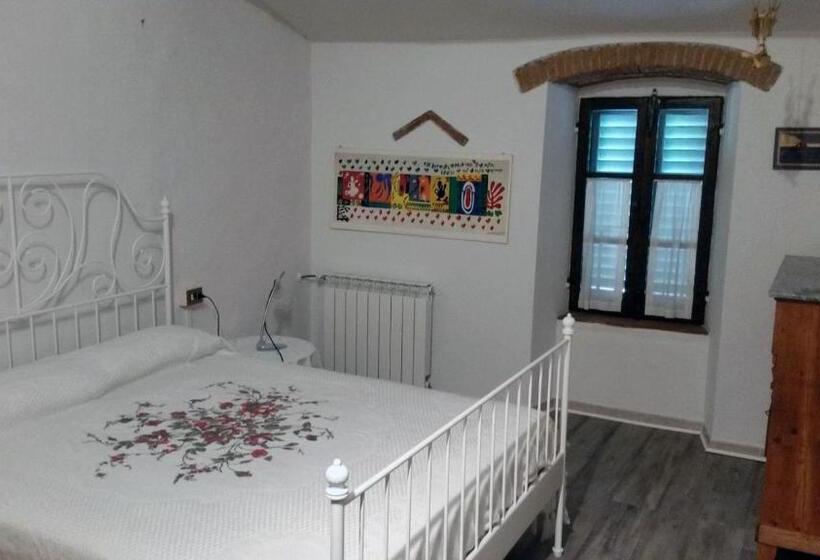اتاق استاندارد با سرویس بهداشتی مشترک, Agriturismo Frigionaia