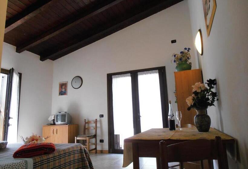 استودیو استاندارد با تراس, Agriturismo La Casetta