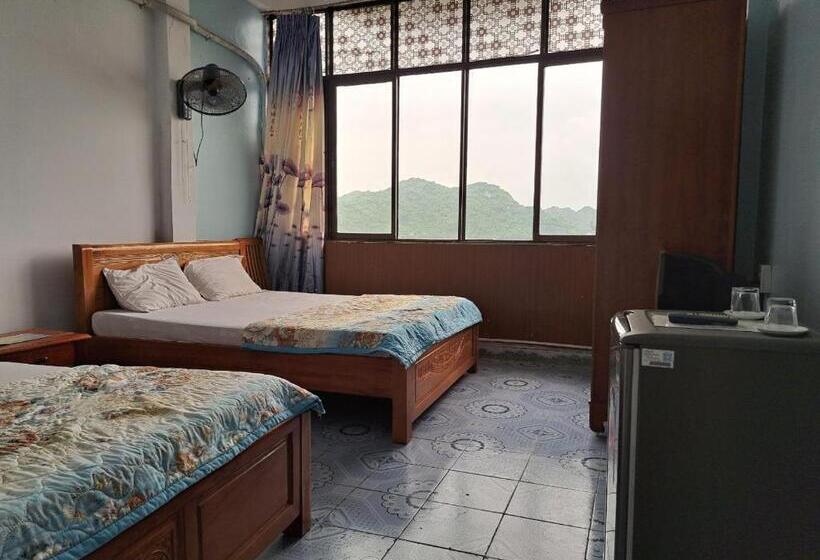 اتاق سوپریور با چشم‌انداز دریا, Phuong Mai Family