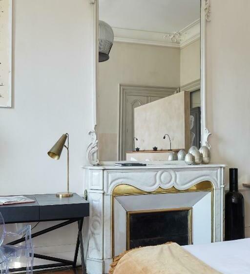 اتاق لوکس با بالکن, L Hôtel Particulier Bordeaux