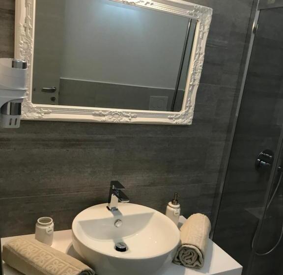 اتاق استاندارد با تخت بزرگ, Marmè