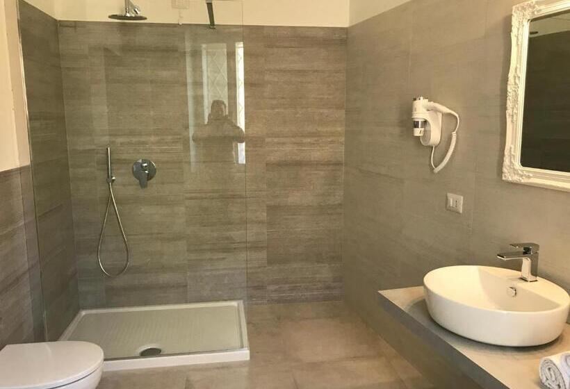 اتاق استاندارد با بالکن, Marmè