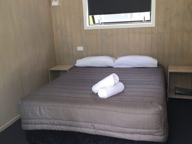 کلبه دلوکس, Geraldine Top 10 Holiday Park