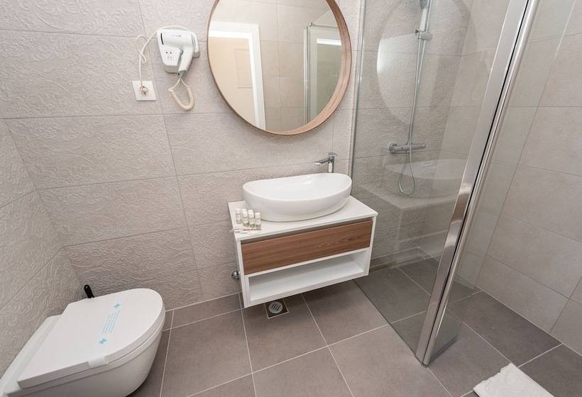 آپارتمان سوپریور 2 خوابه, Apartments & Rooms Pool Villas Maris B