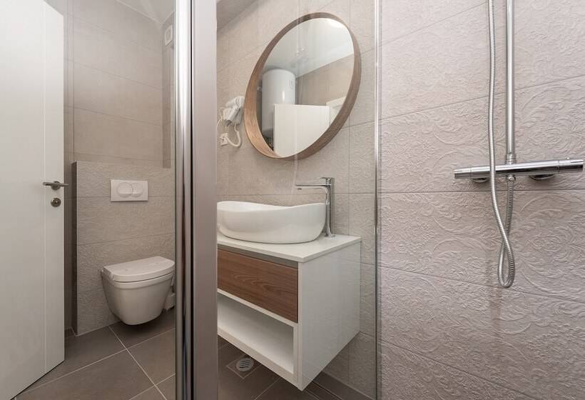 آپارتمان سوپریور 2 خوابه, Apartments & Rooms Pool Villas Maris B