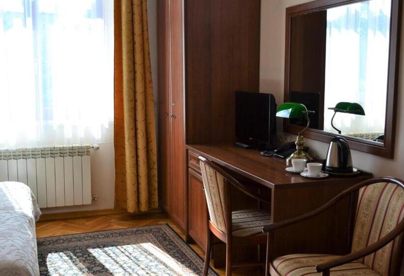 اتاق استاندارد, Aparthotel Basztowa