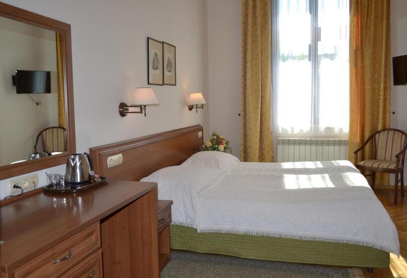 اتاق استاندارد, Aparthotel Basztowa