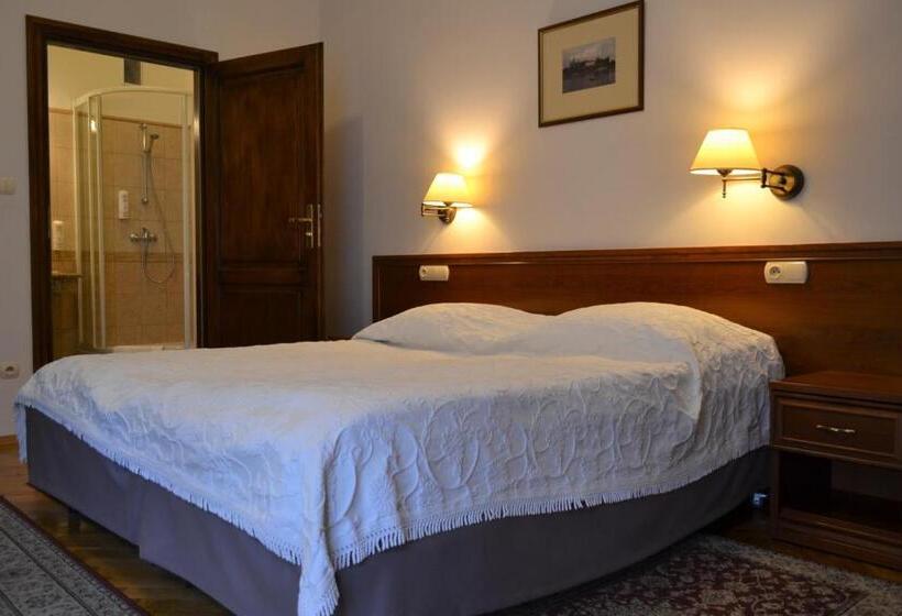 اتاق استاندارد, Aparthotel Basztowa