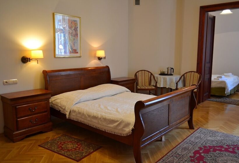 Standard Quadruple Room, Apart Basztowa