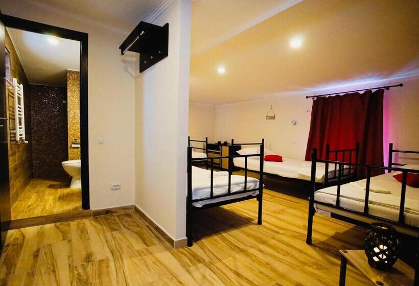 4 Bett Standardzimmer, Byzanthin Hostel