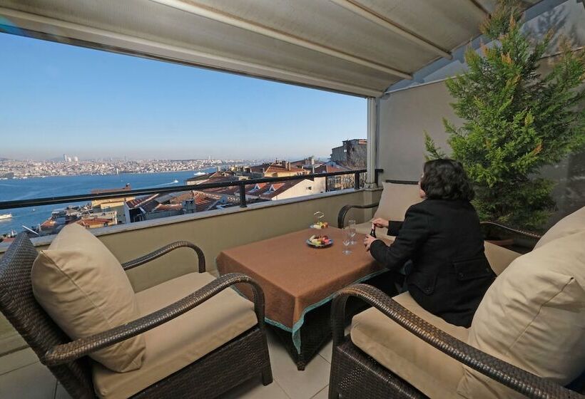 آپارتمان 3 خوابه با چشم‌انداز دریا, Cheya Gumussuyu Residence