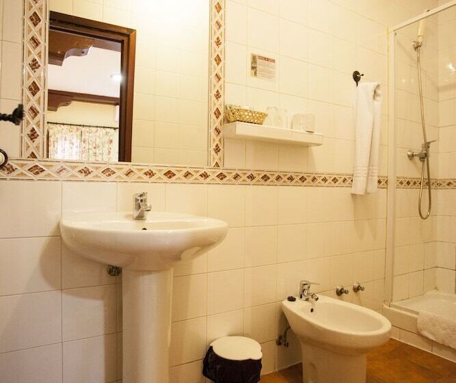 اتاق استاندارد, Hostal Castilla