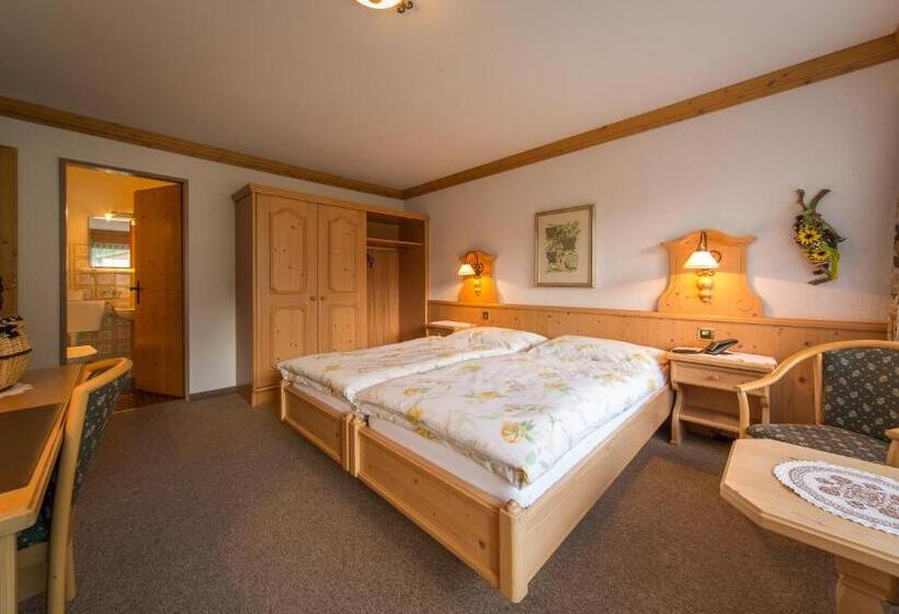 اتاق راحتی, Alpenhof
