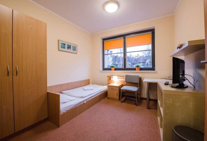 Standard Single Room, Gdańska Szkoła Szermierki