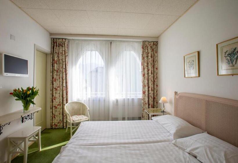 Cameră Standard cu Balcon, Piccolo