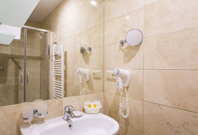 اتاق سوپریور, Windsor Spa