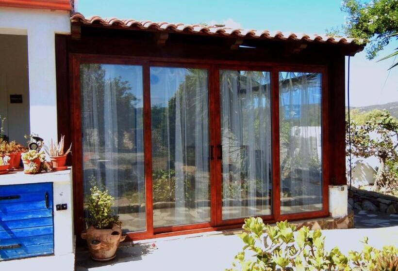 سوییت با چشم‌انداز باغ, Alba B&b