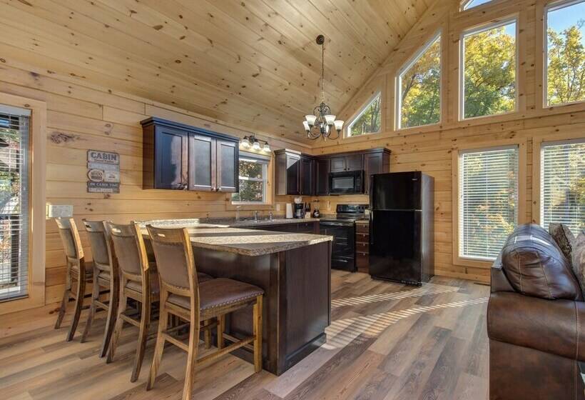 کابین, Overlooking Adventure By Jackson Mountain Rentals