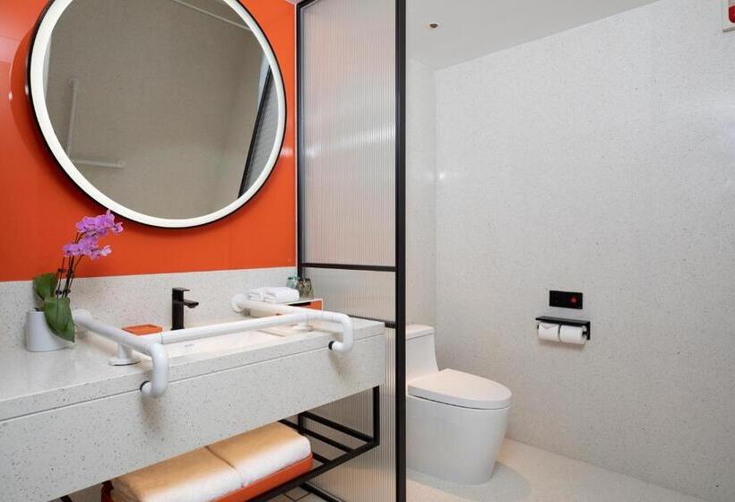اتاق استاندارد با تخت بزرگ برای معلولان, Even Hotel Chengdu Jinniu, An Ihg