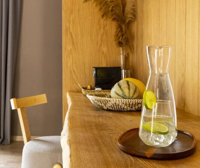 سوئیت رویال, Avaton Suites & Villa Philian Collection
