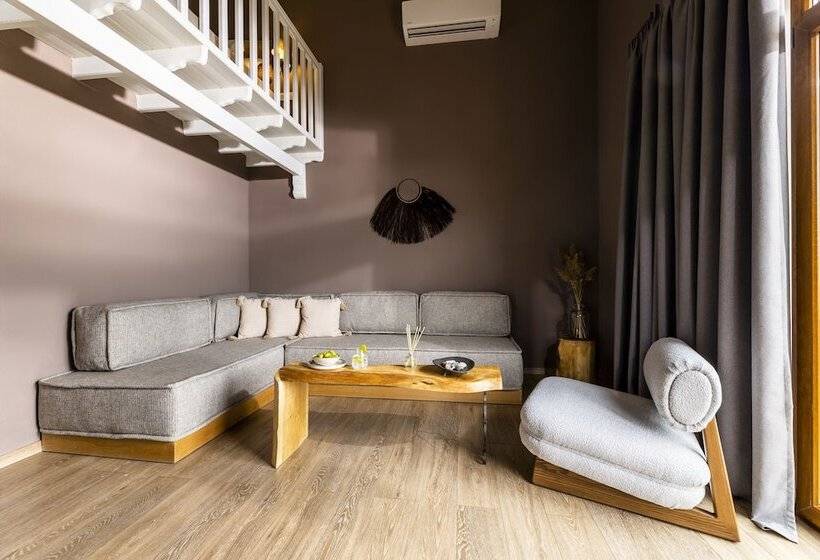 سوئیت رویال, Avaton Suites & Villa Philian Collection