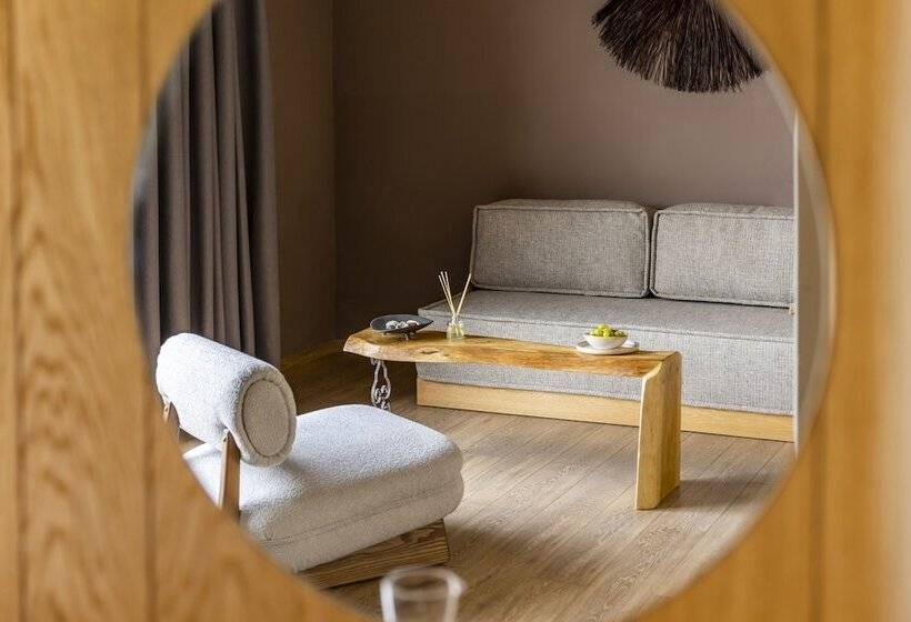 سوئیت رویال, Avaton Suites & Villa Philian Collection