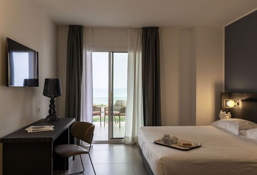 اتاق راحتی با چشم‌انداز دریا, Resort La Battigia Beach & Spa