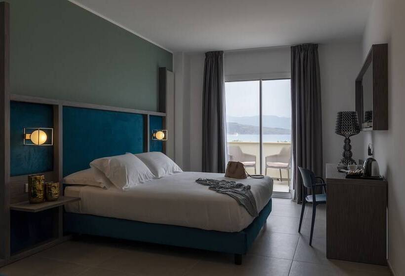 اتاق راحتی با چشم‌انداز دریا, Resort La Battigia Beach & Spa