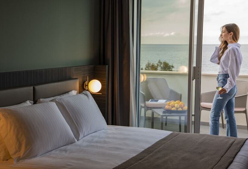 اتاق لوکس با چشم‌انداز دریا, Resort La Battigia Beach & Spa