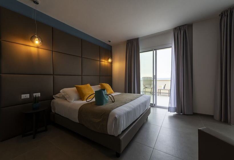 سوییت جونیور با چشم‌انداز دریا, Resort La Battigia Beach & Spa