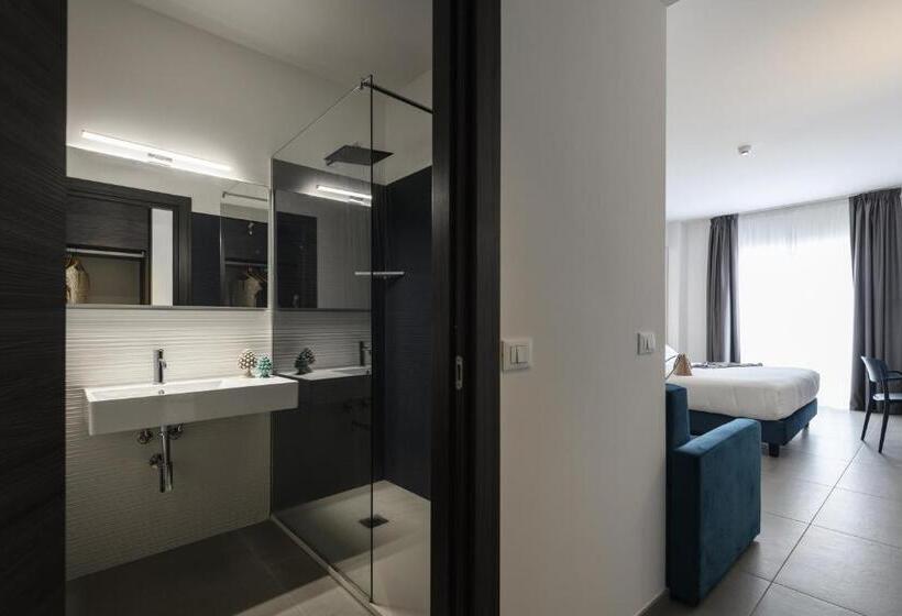 اتاق لوکس با چشم‌انداز دریا, Resort La Battigia Beach & Spa