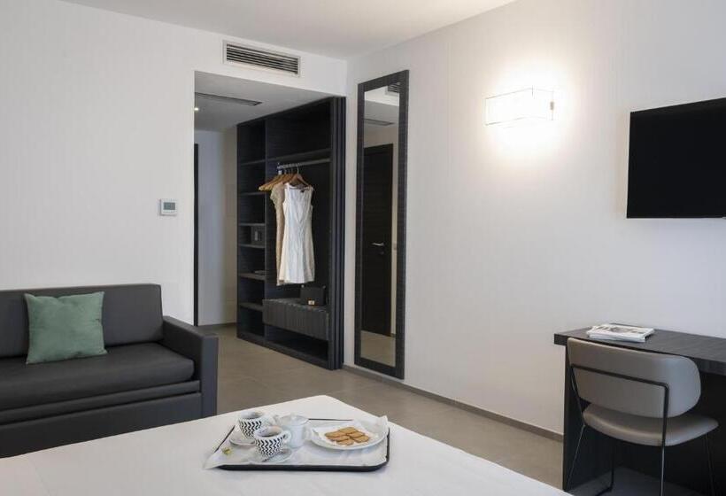 اتاق لوکس چهار تخته, Resort La Battigia Beach & Spa