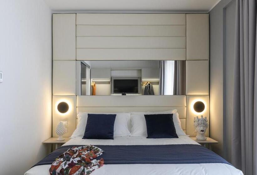 سوییت با چشم‌انداز دریا, Resort La Battigia Beach & Spa