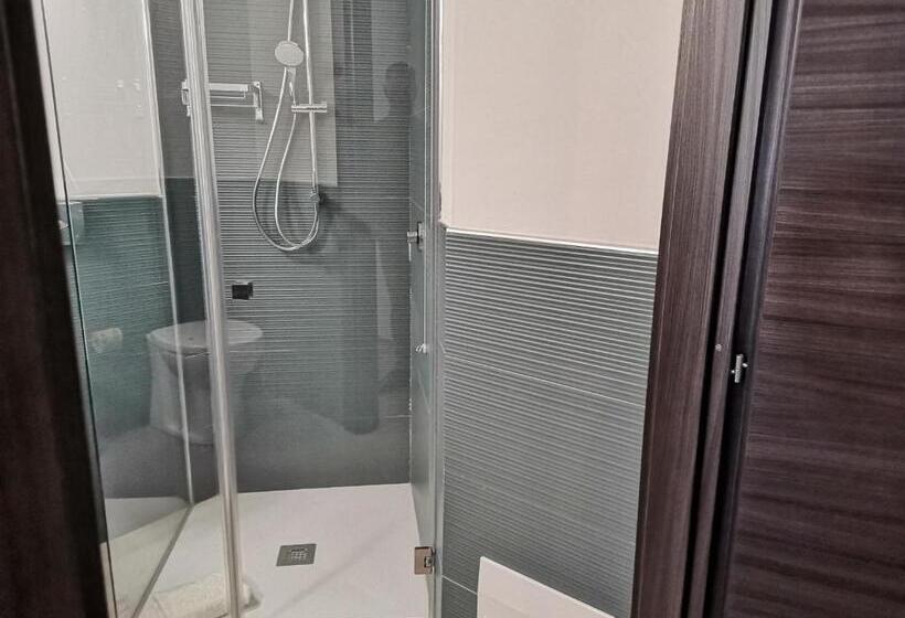 اتاق استاندارد سه تخته با چشم‌انداز باغ, Resort La Battigia Beach & Spa
