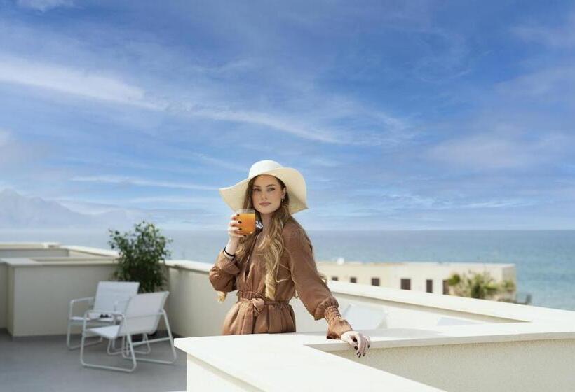سوییت جونیور, Resort La Battigia Beach & Spa
