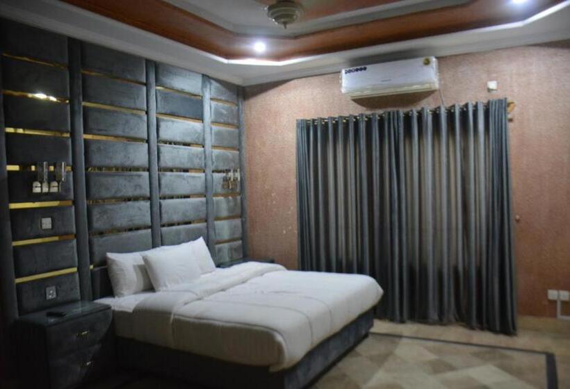سوییت جونیور لوکس, Royal Emirates Residence