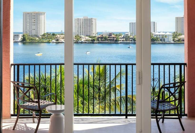 سوییت جونیور با چشم‌انداز دریا, Yacht Club At The Boca Raton Resort