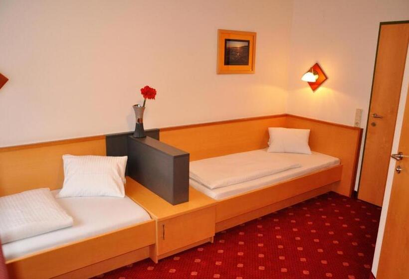 Standard Room, Pension Posauner