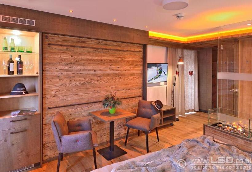 اتاق لوکس با بالکن, Berghotel Pointenhof