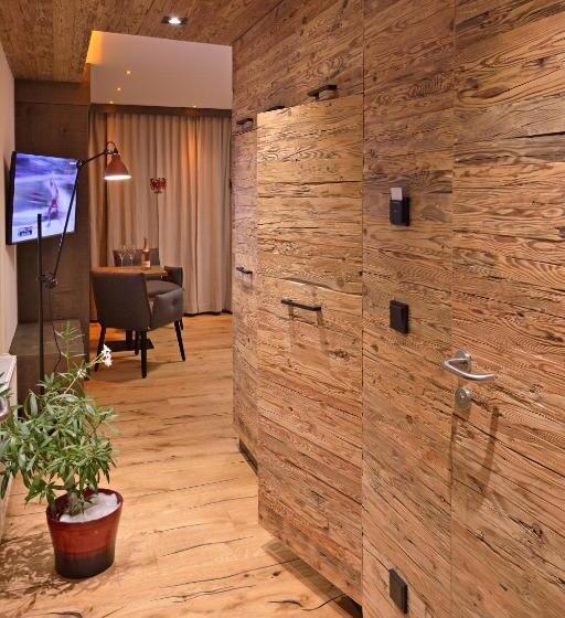 اتاق لوکس با بالکن, Berghotel Pointenhof